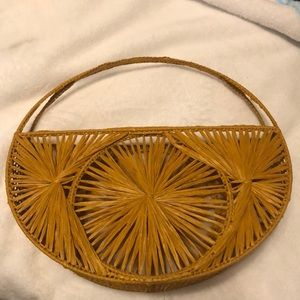 Straw yellow beach clutch